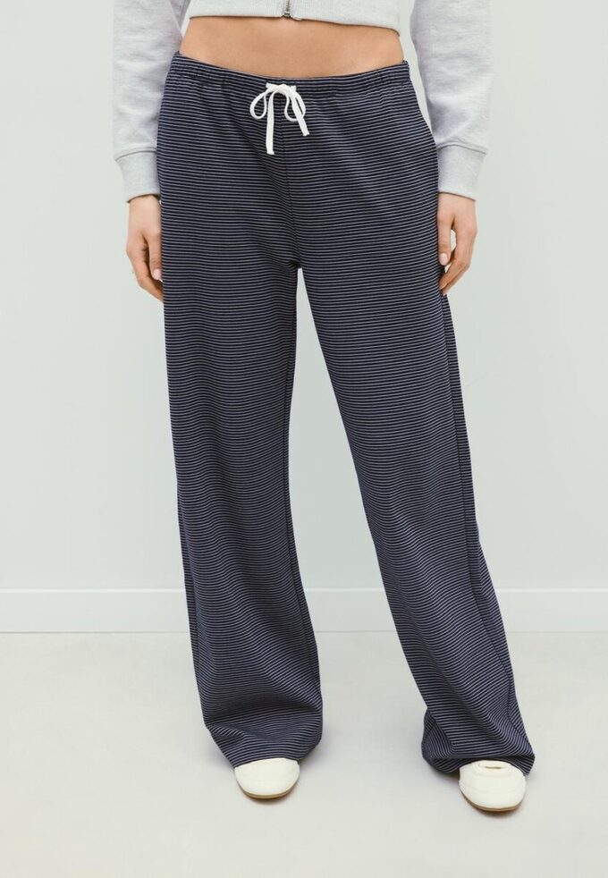 Gestreifte Jogginghose mit Wide Leg-Bein Gestreifte Jogginghose mit Wide Leg-Bein