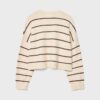 Gestreifter, kurz geschnittener Strickpullover