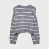 Gestreifter, kurz geschnittener Strickpullover