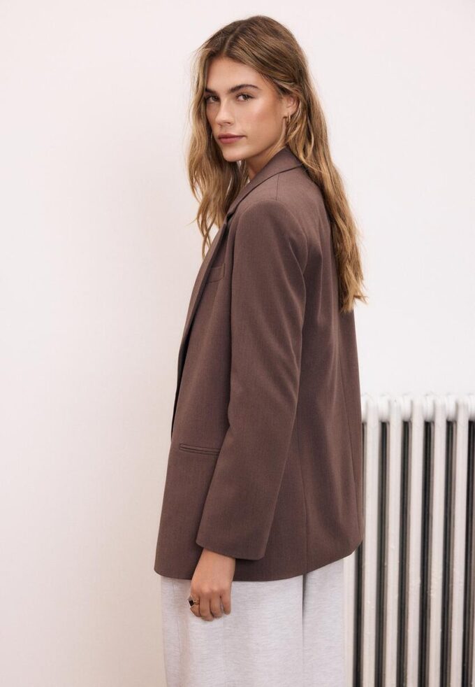 Gestreifter offener Blazer Gestreifter offener Blazer