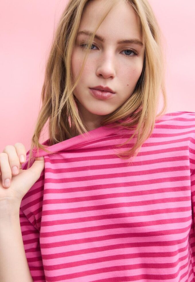 Gestreiftes Kurzarm-T-Shirt
