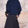 Gestrickte Strickjacke mit Knopfleiste Gestrickte Strickjacke mit Knopfleiste