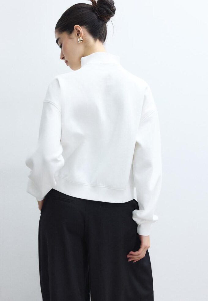 Hochgeschlossenes Sweatshirt mit Reißverschluss Hochgeschlossenes Sweatshirt mit Reißverschluss