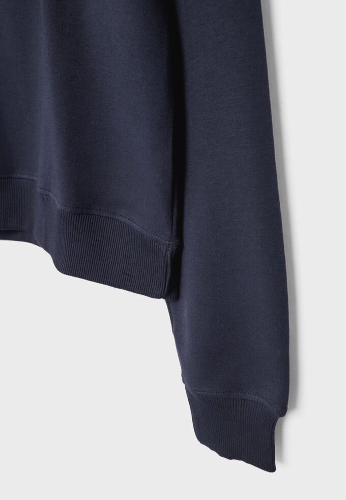 Hochgeschlossenes Sweatshirt mit Reißverschluss Hochgeschlossenes Sweatshirt mit Reißverschluss