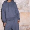 Hoodie mit Nieten und Stickerei Hoodie mit Nieten und Stickerei