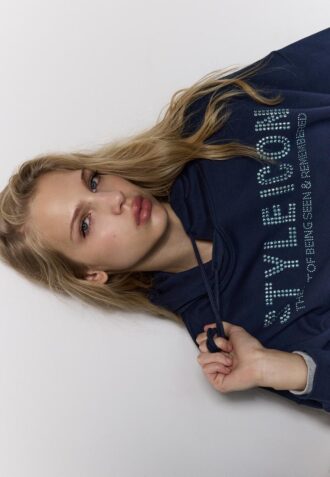 Hoodie mit Strasssteinen