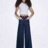 Jeans mit geradem Bein und Taschen Jeans mit geradem Bein und Taschen