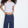 Jeans mit geradem Bein und Taschen Jeans mit geradem Bein und Taschen
