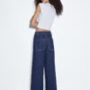 Jeans mit geradem Bein und Taschen Jeans mit geradem Bein und Taschen