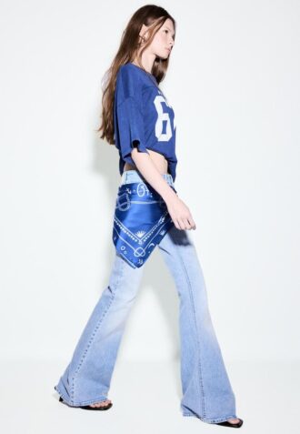 Jeans mit niedriger Leibhöhe und Nahttaschen