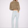 Jeans mit niedriger Leibhöhe und Nahttaschen Jeans mit niedriger Leibhöhe und Nahttaschen