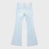 Jeans mit niedriger Leibhöhe und Nahttaschen Jeans mit niedriger Leibhöhe und Nahttaschen