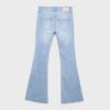 Jeans mit niedriger Leibhöhe und Nahttaschen Jeans mit niedriger Leibhöhe und Nahttaschen