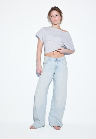 Jeans mit niedriger Leibhöhe und Wide Leg mit Stern-Detail