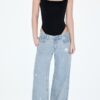 Jeans mit niedriger Leibhöhe und Wide Leg mit Strasssteinen Jeans mit niedriger Leibhöhe und Wide Leg mit Strasssteinen