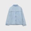 Jeansjacke mit aufgesetzten Taschen und Strasssteinen Jeansjacke mit aufgesetzten Taschen und Strasssteinen