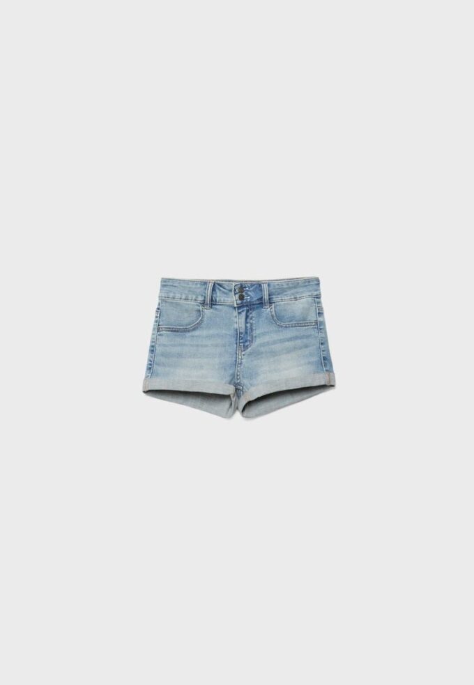 Jeansshorts mit umgeschlagenem Saum Jeansshorts mit umgeschlagenem Saum