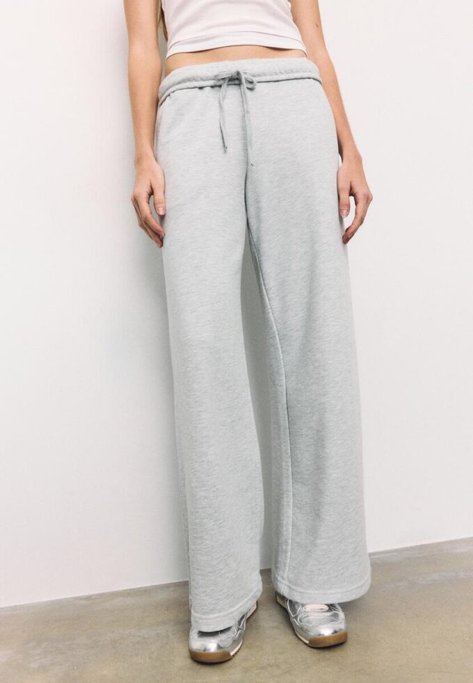 Jogginghose mit weitem Bein Jogginghose mit weitem Bein