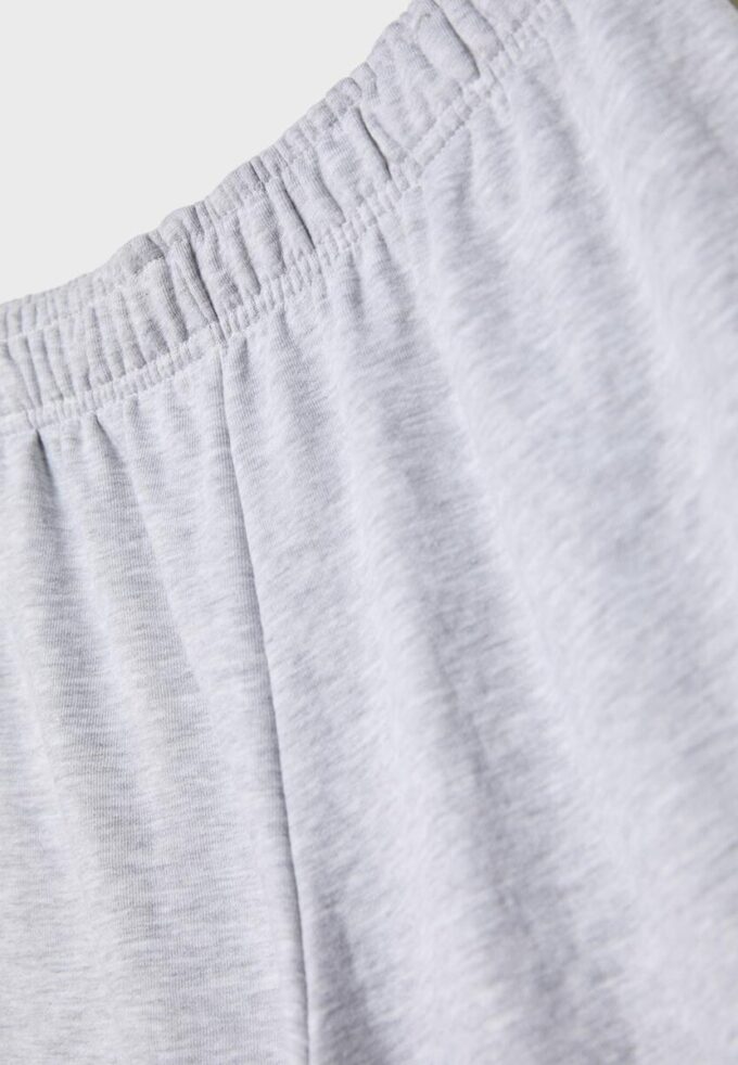 Jogginghose mit weitem Bein Jogginghose mit weitem Bein
