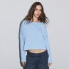 Kurzer Pullover mit U-Boot-Ausschnitt Kurzer Pullover mit U-Boot-Ausschnitt