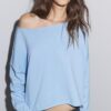 Kurzer Pullover mit U-Boot-Ausschnitt Kurzer Pullover mit U-Boot-Ausschnitt