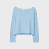 Kurzer Pullover mit U-Boot-Ausschnitt Kurzer Pullover mit U-Boot-Ausschnitt