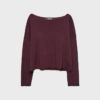 Kurzer Pullover mit U-Boot-Ausschnitt Kurzer Pullover mit U-Boot-Ausschnitt