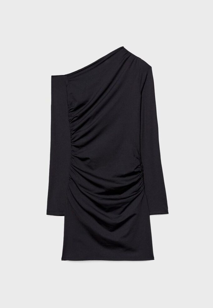 Kurzes asymmetrisches Kleid Kurzes asymmetrisches Kleid