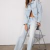 Kurzes Denim-Overshirt mit Nieten Kurzes Denim-Overshirt mit Nieten