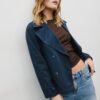 Kurzes, fließendes Trenchcoat mit Gürtel Kurzes, fließendes Trenchcoat mit Gürtel