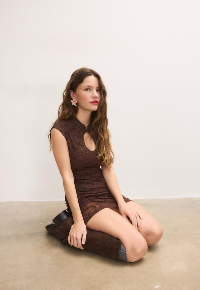 Kurzes Kleid im Qipao-Stil Kurzes Kleid im Qipao-Stil