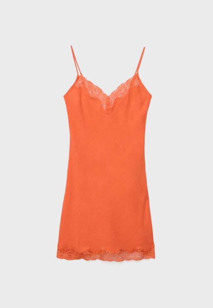 Kurzes rustikales Spitzenkleid Kurzes rustikales Spitzenkleid