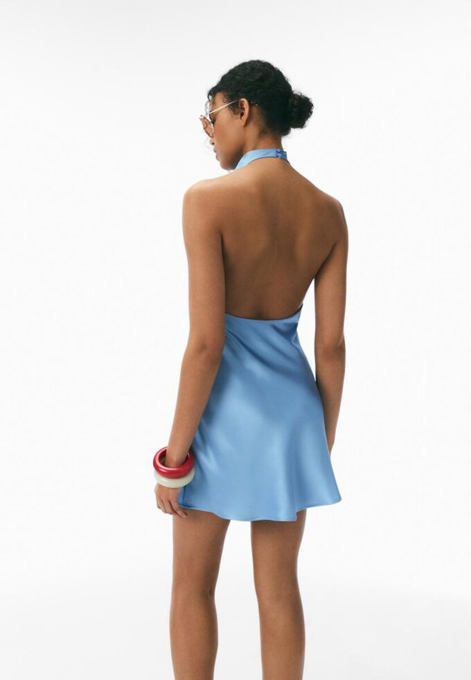 Kurzes Satin-Kleid mit Neckholder