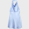 Kurzes Satin-Kleid mit Neckholder