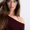 Kurzes Strickkleid mit U-Boot-Ausschnitt Kurzes Strickkleid mit U-Boot-Ausschnitt