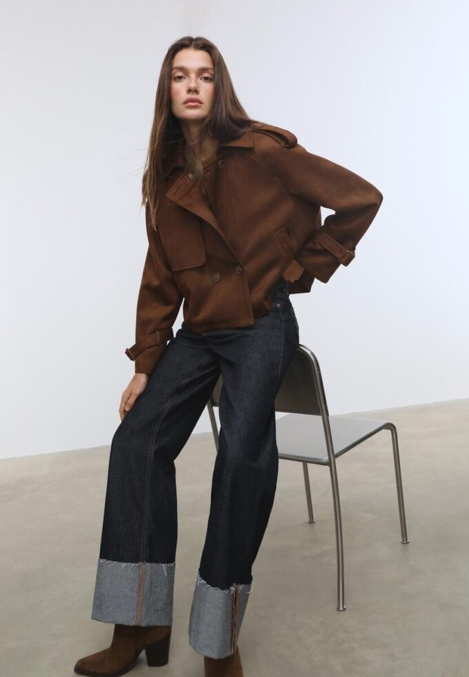 Kurzes Trenchcoat aus Kunstwildleder