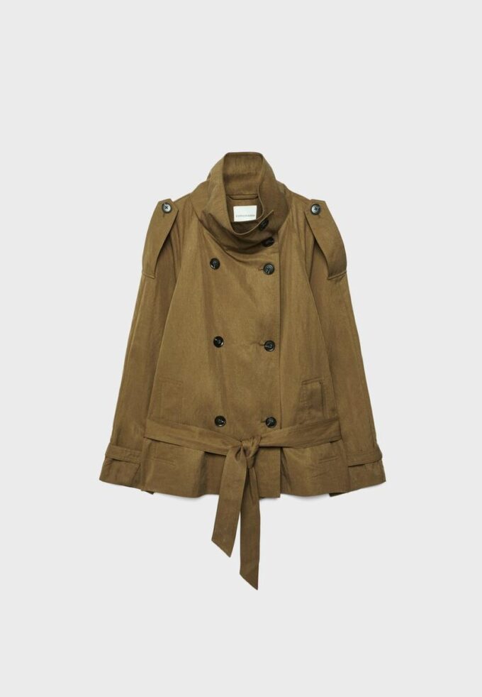 Kurzes Trenchcoat mit hohem Kragen Kurzes Trenchcoat mit hohem Kragen