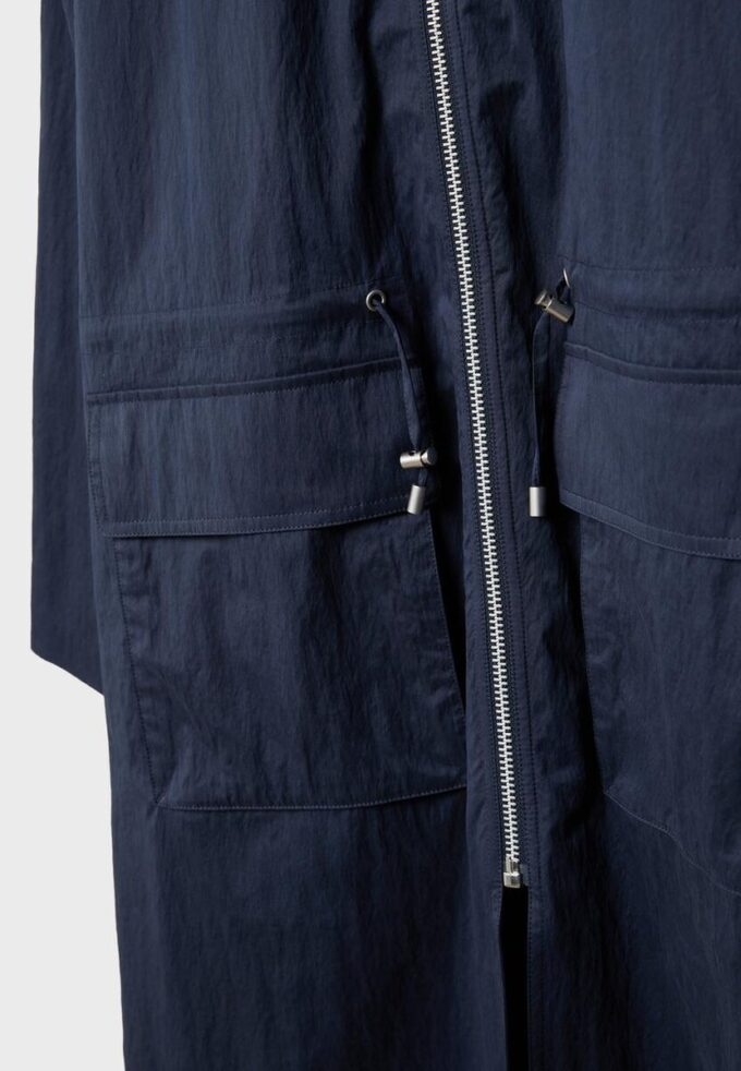 Langer, fließender Parka Langer, fließender Parka