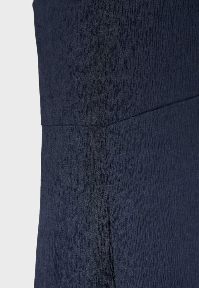Langer, ärmelloser, gerader Jumpsuit Langer, ärmelloser, gerader Jumpsuit