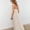 Langes Crêpe-Kleid mit Perlenverzierten Trägern Langes Crêpe-Kleid mit Perlenverzierten Trägern
