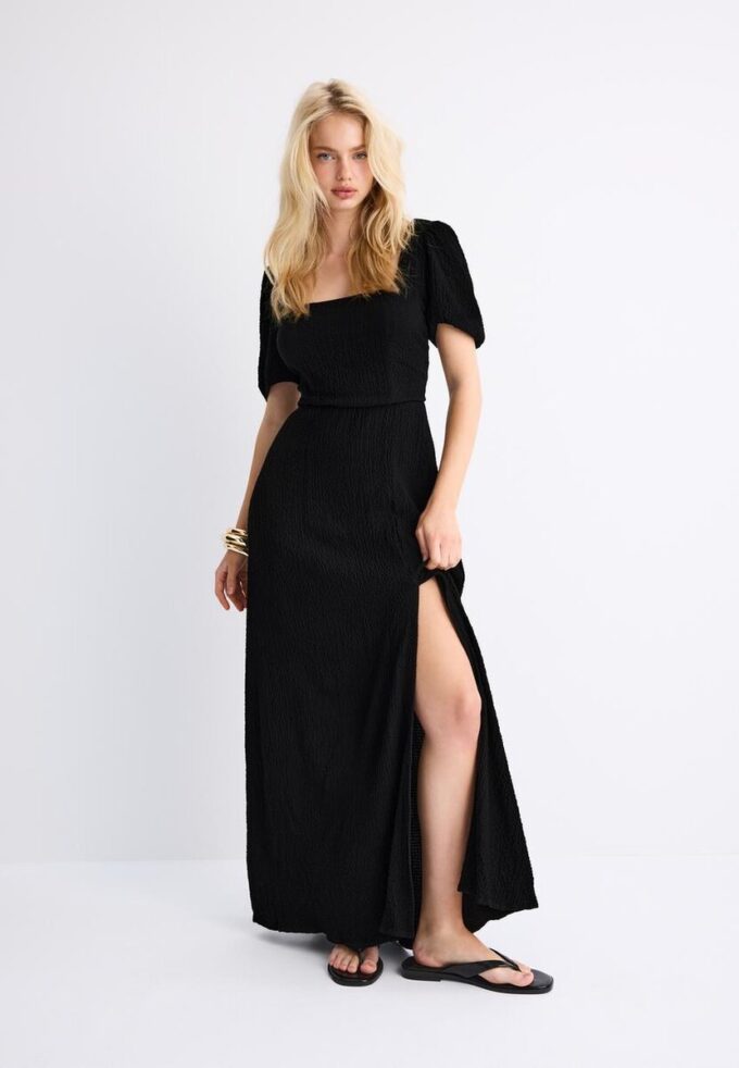 Lockeres Maxikleid mit gekreuztem Rücken Lockeres Maxikleid mit gekreuztem Rücken