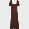 Lockeres Maxikleid mit gekreuztem Rücken Lockeres Maxikleid mit gekreuztem Rücken