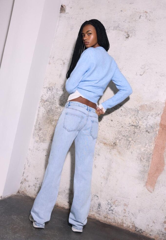 Low-Rise-Jeans mit geradem Bein Low-Rise-Jeans mit geradem Bein