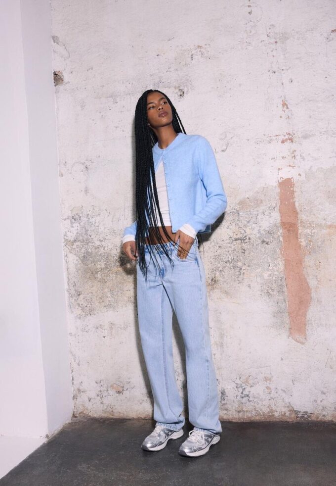 Low-Rise-Jeans mit geradem Bein Low-Rise-Jeans mit geradem Bein