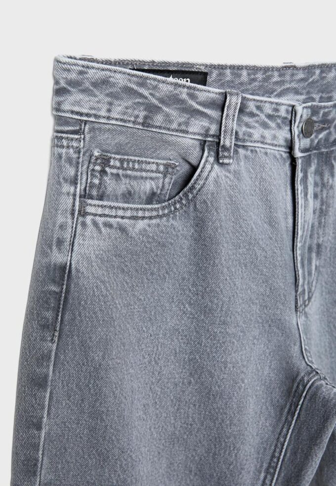 Low-Rise-Jeans mit geradem Bein Low-Rise-Jeans mit geradem Bein