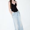 Low-Rise-Jeans mit zwei Knöpfen Low-Rise-Jeans mit zwei Knöpfen