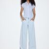 Low-Rise-Jeans mit zwei Knöpfen Low-Rise-Jeans mit zwei Knöpfen