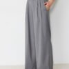 Lässige, gestreifte elegante Hose mit gekreuztem Bund Lässige, gestreifte elegante Hose mit gekreuztem Bund
