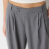 Lässige, gestreifte elegante Hose mit gekreuztem Bund Lässige, gestreifte elegante Hose mit gekreuztem Bund