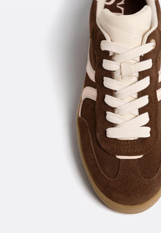 Lässige Ledersneaker